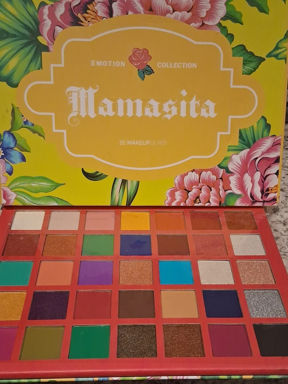 Mamasita Eyeshadow Palette by - Multi-Color